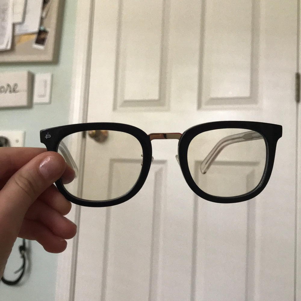 These are clear non prescription glasses